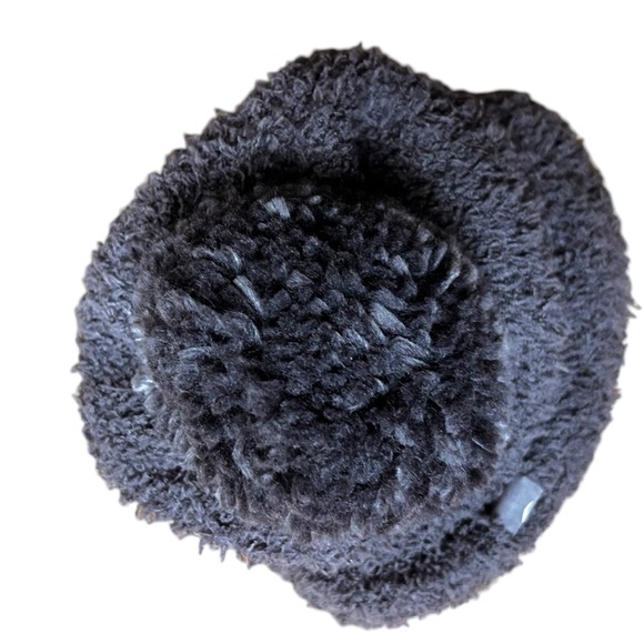 ZYIA Active Grey Double Lined Shaggy Beanie with PomPom - Picture 6 of 6